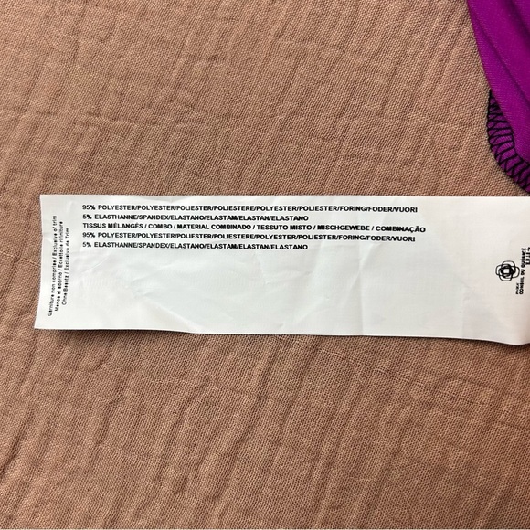 Joseph Ribkoff Asymmetrical Black and Fuchsia Sleeveless Flirt Tunic, size 12 - Picture 9 of 9